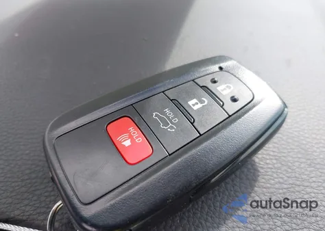 2025 Toyota Rav4 Xle Premium z USA, uszkodzony, nr VIN 2T3A1RFV4SC497286